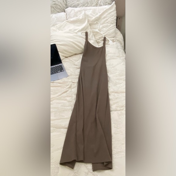 Long open back dress - Picture 1 of 4